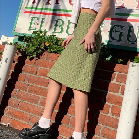 Cutest Plaid midi length skirt! - Picture 3 of 7